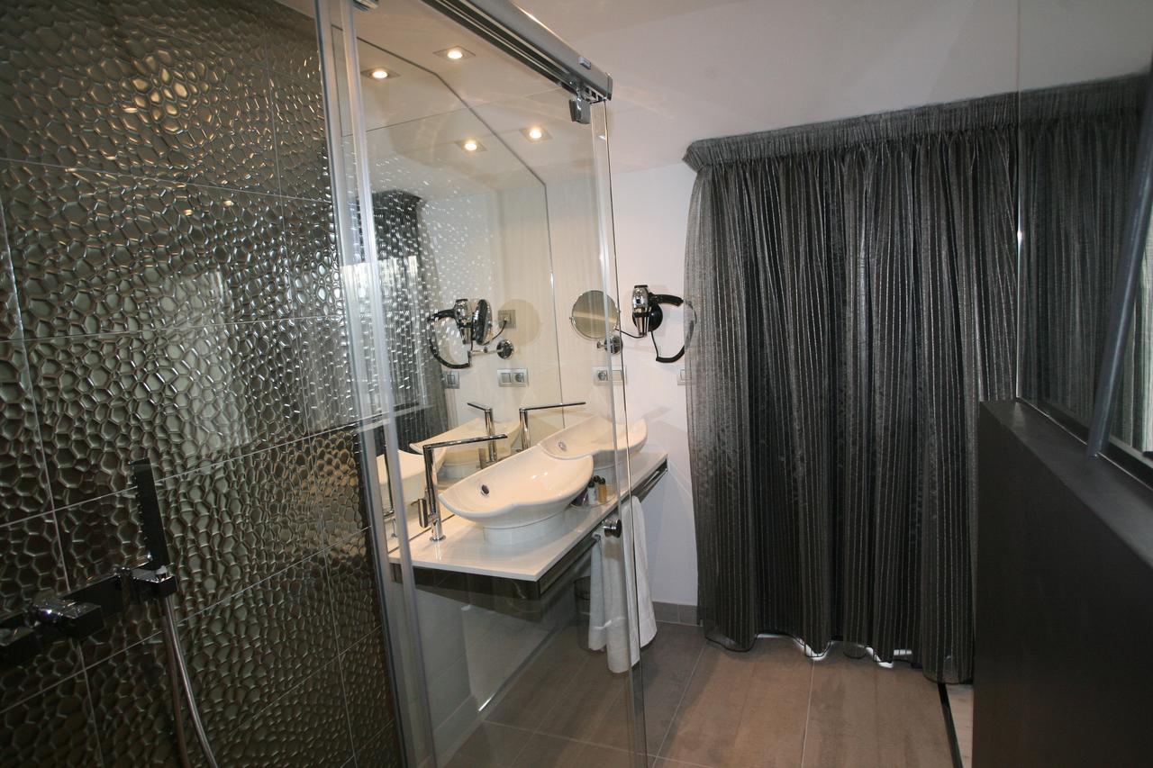 מונפורט דה למוס Hotel Cardenal מראה חיצוני תמונה
