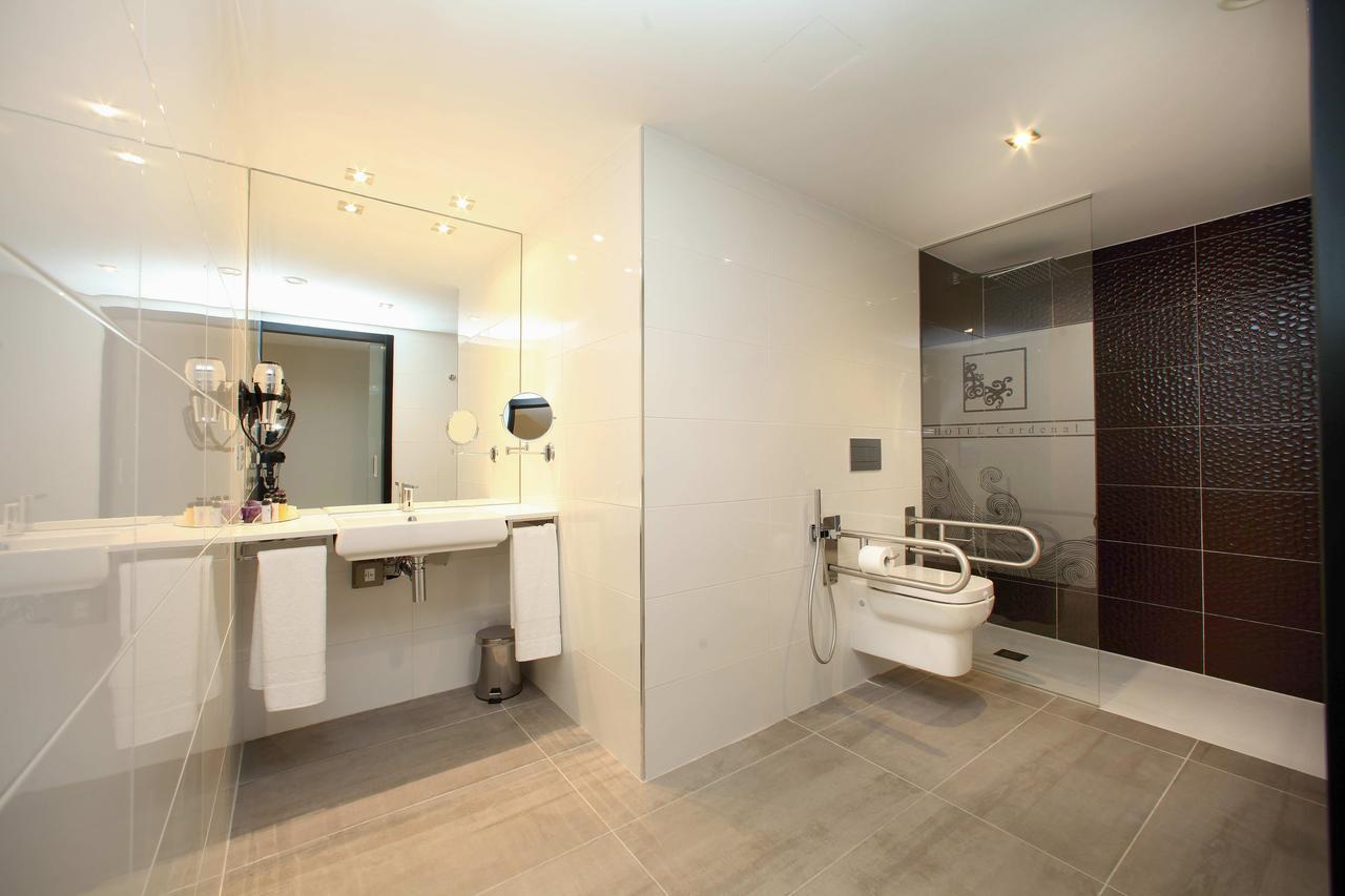 מונפורט דה למוס Hotel Cardenal מראה חיצוני תמונה