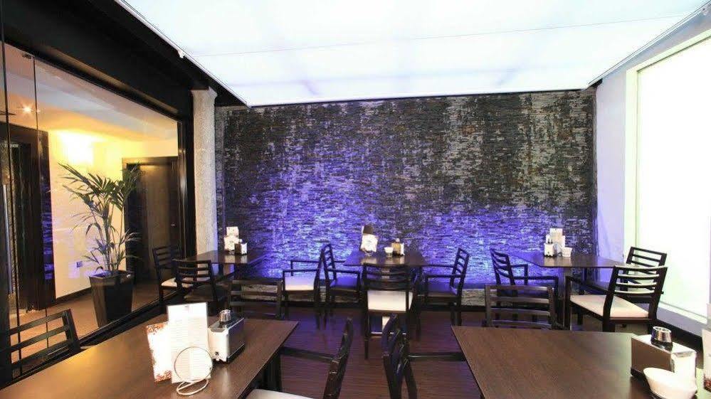 מונפורט דה למוס Hotel Cardenal מראה חיצוני תמונה